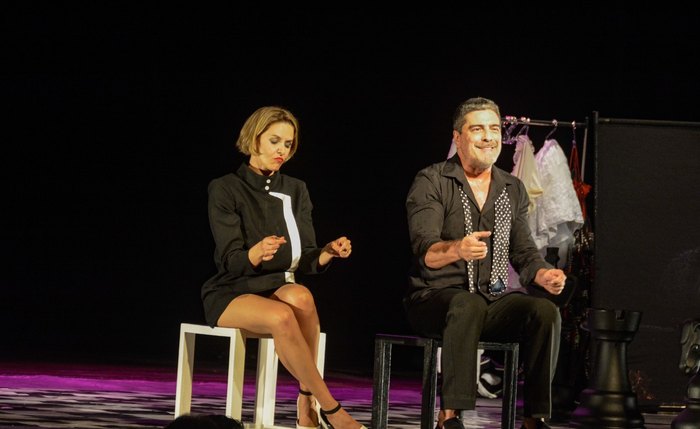 Peça Casa, Comida e Alma Lavada com Bianca Rinaldi e Junno Andrade chega a Maceió no próximo dia 26 de abril