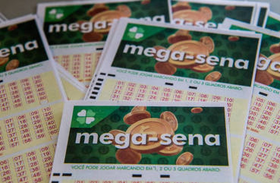 Mega-Sena acumulada pode pagar R$ 10 milhões neste sábado