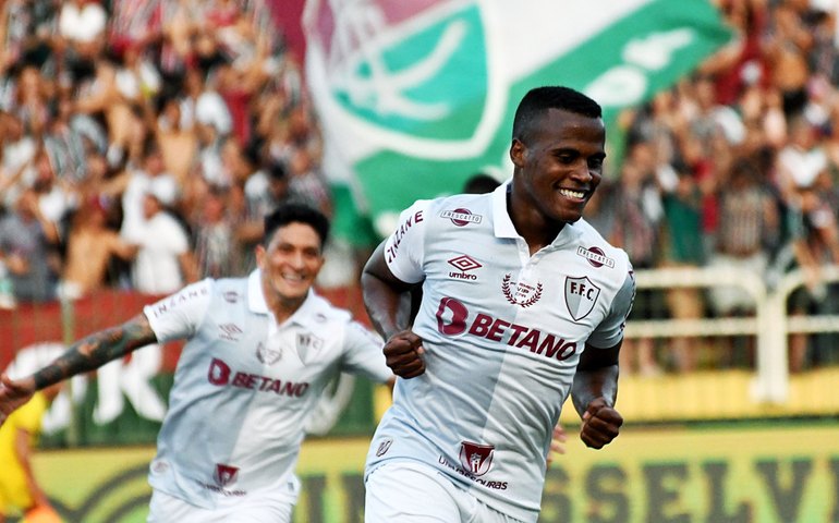 Fluminense supera Bragantino, aumenta série invicta e segue de olho no Palmeiras