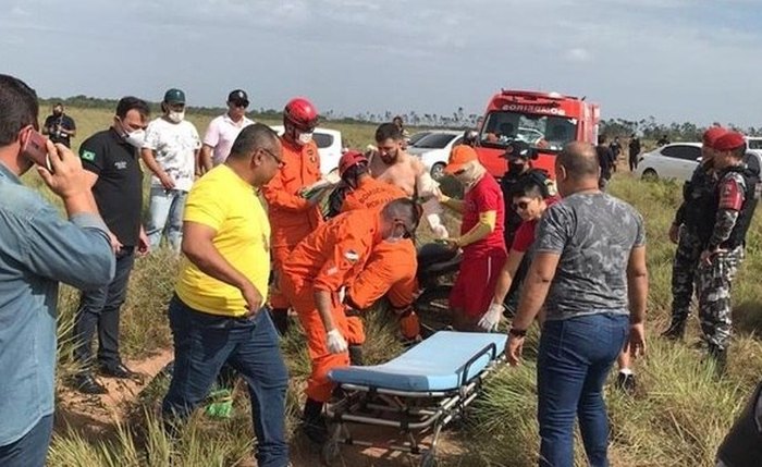 Apresentador Romano dos Anjos é resgatado por Corpo de Bombeiros