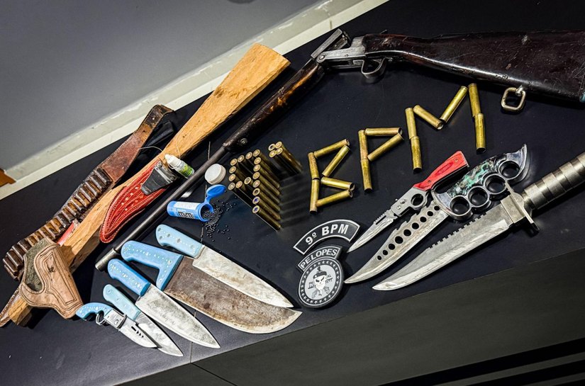 PM apreende armas e drogas durante operações de combate à criminalidade em Roteiro e Inhapi