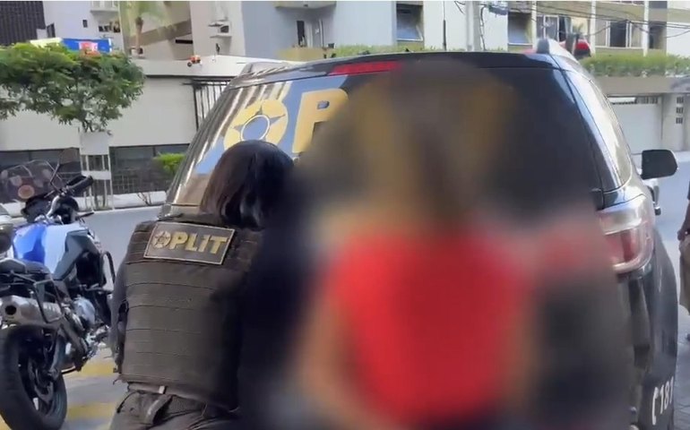 Polícia Civil prende mulher em flagrante por estelionato na Ponta Verde, em Maceió