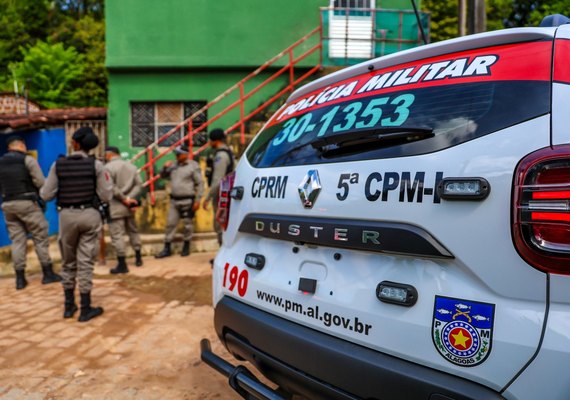 Suspeito de tripla tentativa de homicídio é preso com munição dentro do carro em Maceió