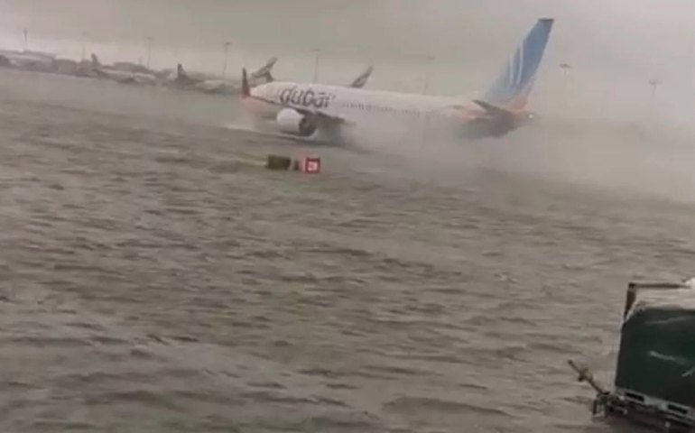 Chuva que provocou caos e inundações em Dubai foi equivalente ao que os Emirados Árabes recebem em dois anos