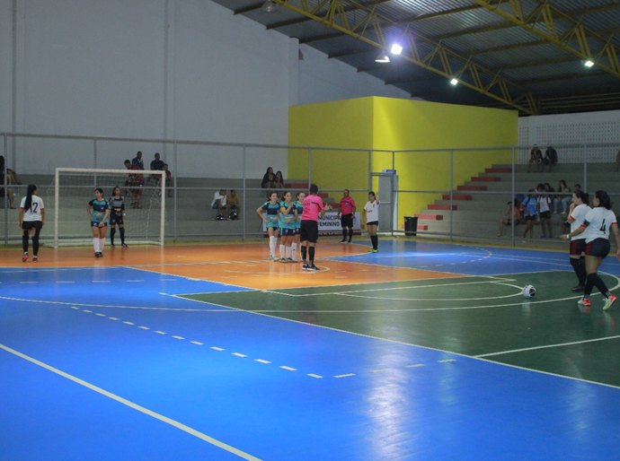 Secretaria de Esportes de Penedo promove campeonato de futsal feminino