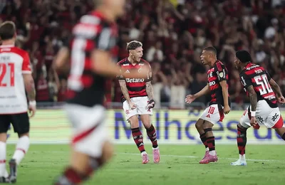 Com direito a gol relâmpago, Flamengo derrota Estudiantes no Maracanã