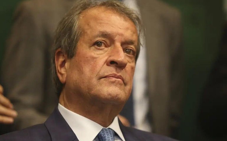 'O pai dele que decide', diz Valdemar sobre impasse entre Eduardo e Tarcísio