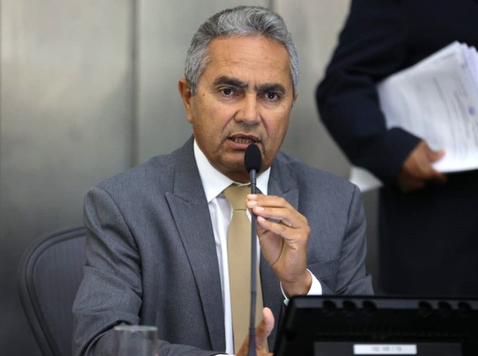 Francisco Tenório parabeniza Governo pela redução do ICMS para máquinas agrícolas