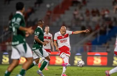 CRB reage na etapa final e busca empate diante do Goiás