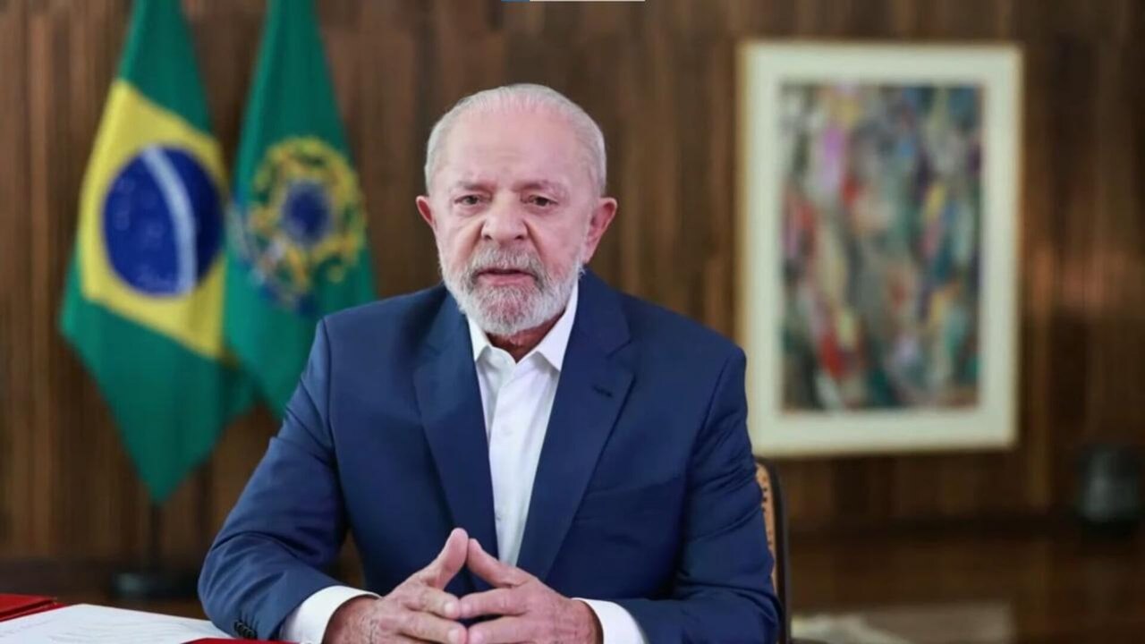 Governo Lula minimiza declaração de Trump sobre Brasil e América Latina