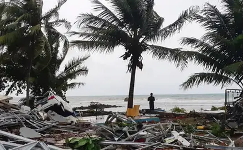 Alerta de tsunami após terremoto para Califórnia é suspenso nos EUA