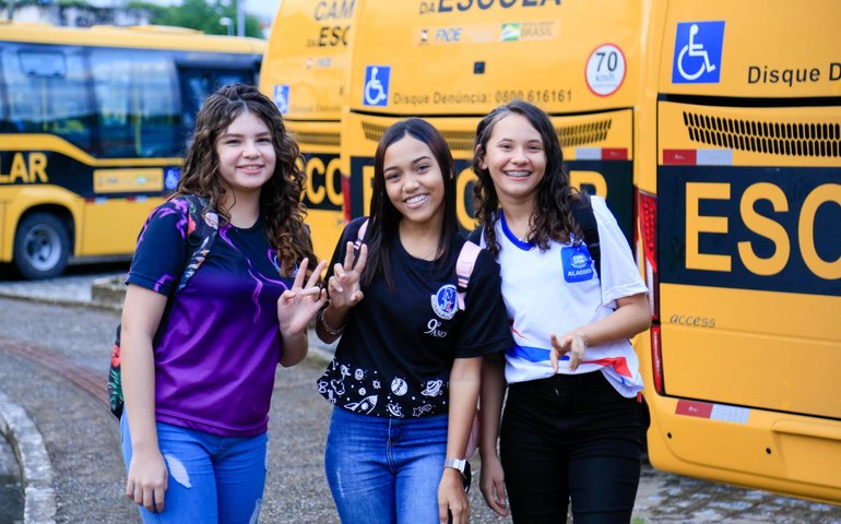 Educação: aulas do ano letivo 2024 começam em 15 de fevereiro