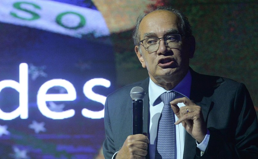 Gilmar Mendes rebate Flávio Bolsonaro e diz que 'foi plano de execução, e não mera cogitação'