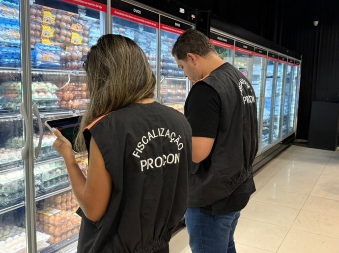 Procon Maceió divulga pesquisa de itens da Cesta Básica e fiscaliza supermercados da capital