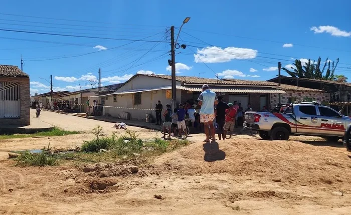 Homem foi socorrido, encaminhado à UPA e preso após receber atendimento médico Homem foi socorrido, encaminhado à UPA e preso após receber atendimento médico