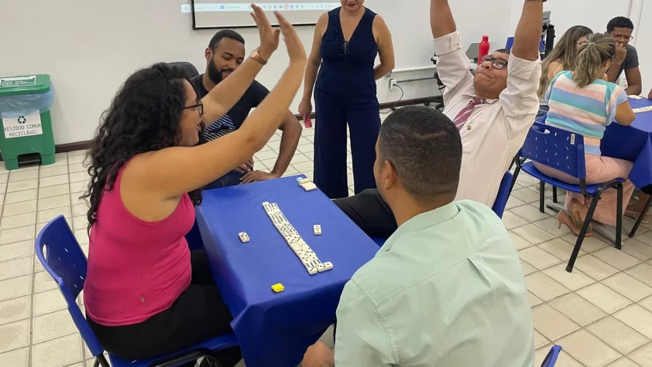 Torneio de dominó promove integração e bem-estar entre colaboradores do HUPAA