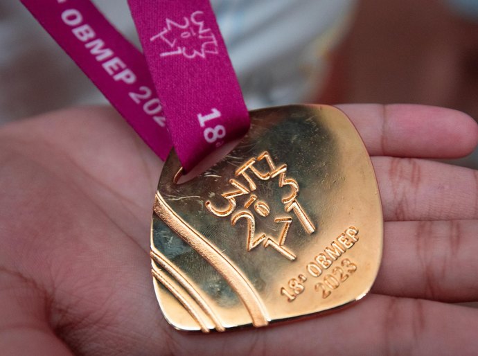 Setenta e oito estudantes da Rede Estadual recebem medalhas da OBMEP