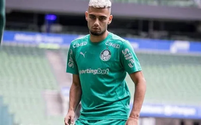 Palmeiras recebe o Vitória com reforço de jogadores das seleções e mira liderança