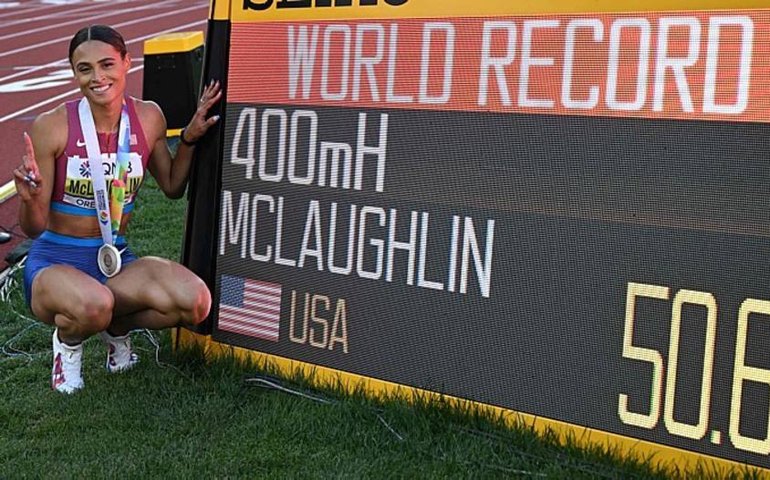 Americana volta a quebrar recorde mundial dos 400m com barreiras