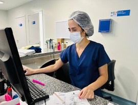 Por trás das portas fechadas: a jornada de uma enfermeira intensivista no Hospital Regional de Palmeira dos Índios