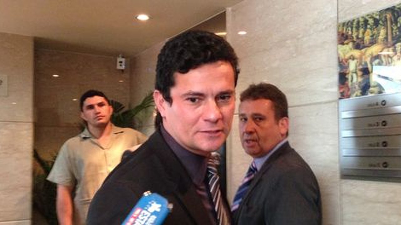 Juiz aceita denúncia contra nove acusados na Operação Lava Jato