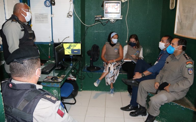 Promotoras de justiça visitam bases comunitárias do Benedito Bentes e Vergel do Lago