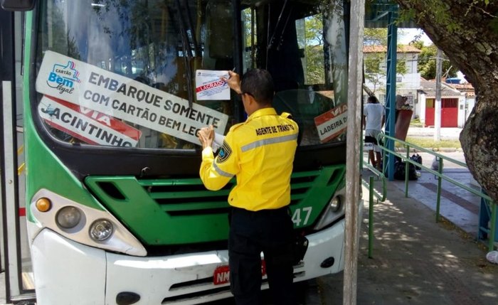 Empresa Veleiro teve ônibus lacrado, ontem, por sucateamento