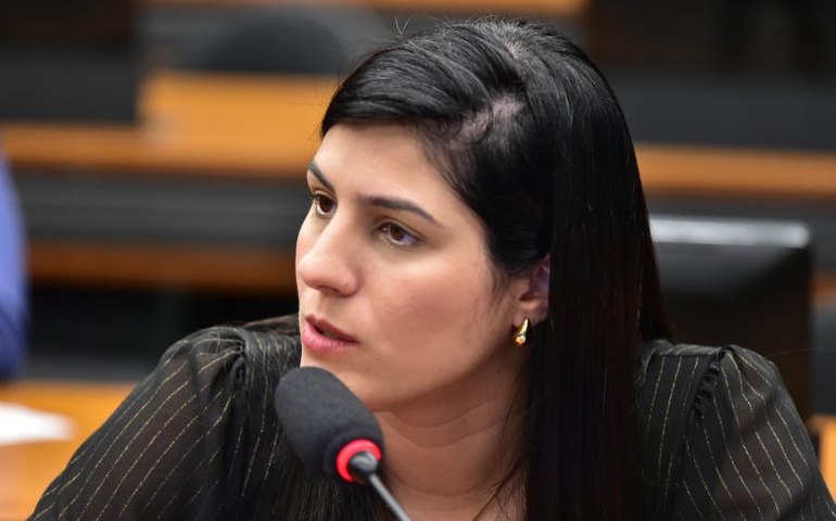 Comissão de Constituição e Justiça aprova garantia de acesso a terapia nutricional para pacientes com câncer