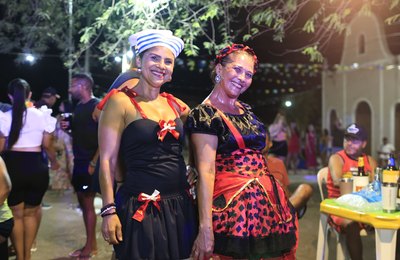 Com polos lotados, Carna Coruripe 2026 mantém ritmo intenso nesta segunda