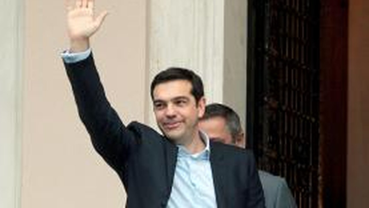 Alexis Tsipras renuncia ao cargo de primeiro-ministro da Grécia