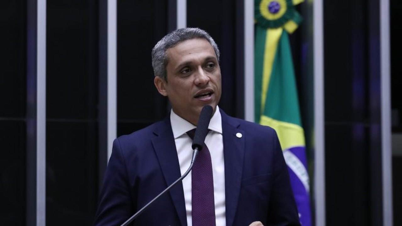 Comissão debate restrições à liberdade de expressão