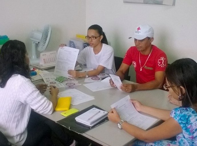 Saúde de Maceió orienta sobre enfrentamento à microcefalia