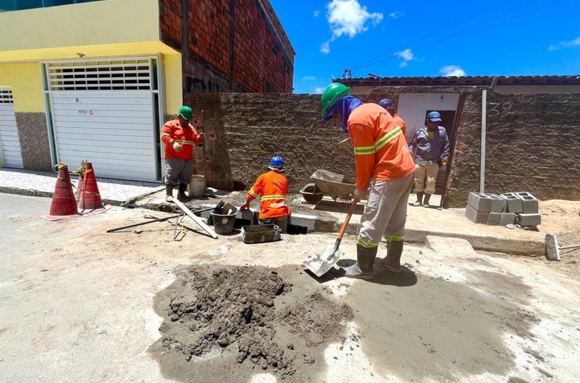 Infraestrutura reconstrói sistema de drenagem no Benedito Bentes