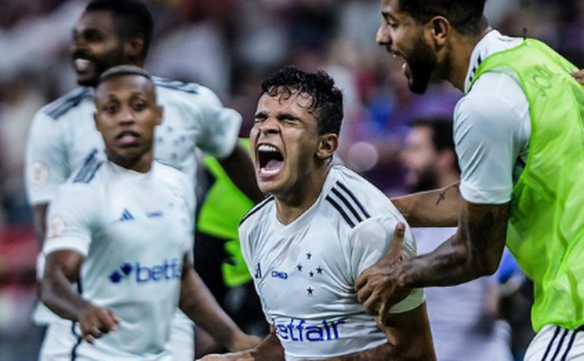 Cruzeiro empata com Athletico-PR e ainda corre risco de