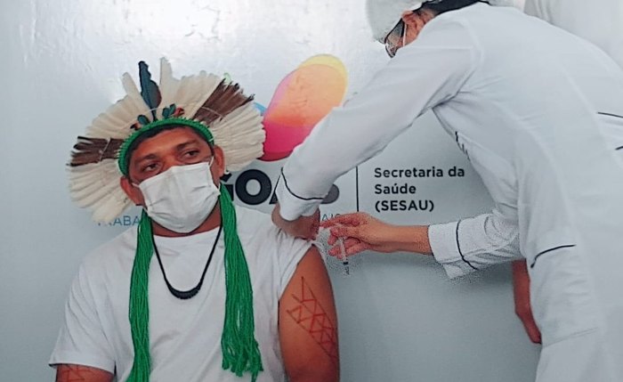 Manifestação pede vacina para a população em geral