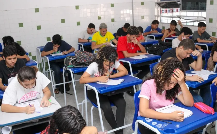 Escolas municipais promovem aulões preparatórios para a prova Saeb 2023