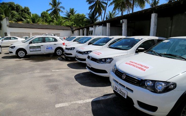Veículos entregues à Adeal serão usados no trabalho de campo