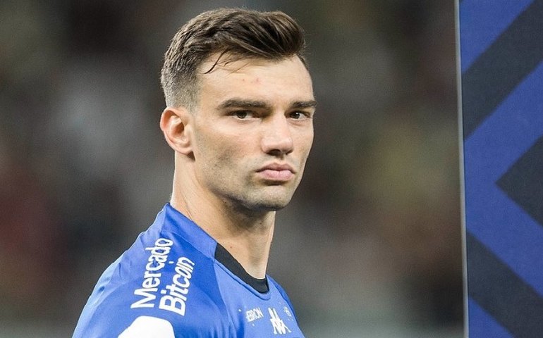 Léo Jardim elogia trabalho de Ramón Díaz no Vasco e define jogo com o Santos como 'uma fnal'