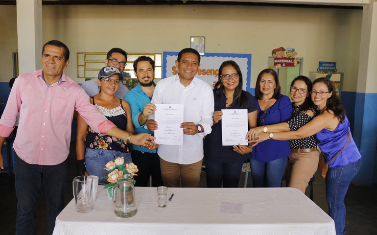 Júlio Cezar encerra primeira etapa do Programa Melhoria das Escolas