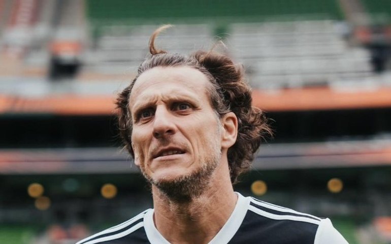 Ex-atacante, uruguaio Diego Forlán vai jogar torneio profissional de tênis