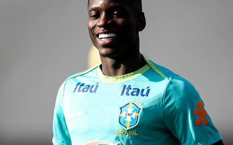 Luiz Henrique descarta rivalidade com Estêvão por vaga na seleção: 'Vamos nos ajudar'