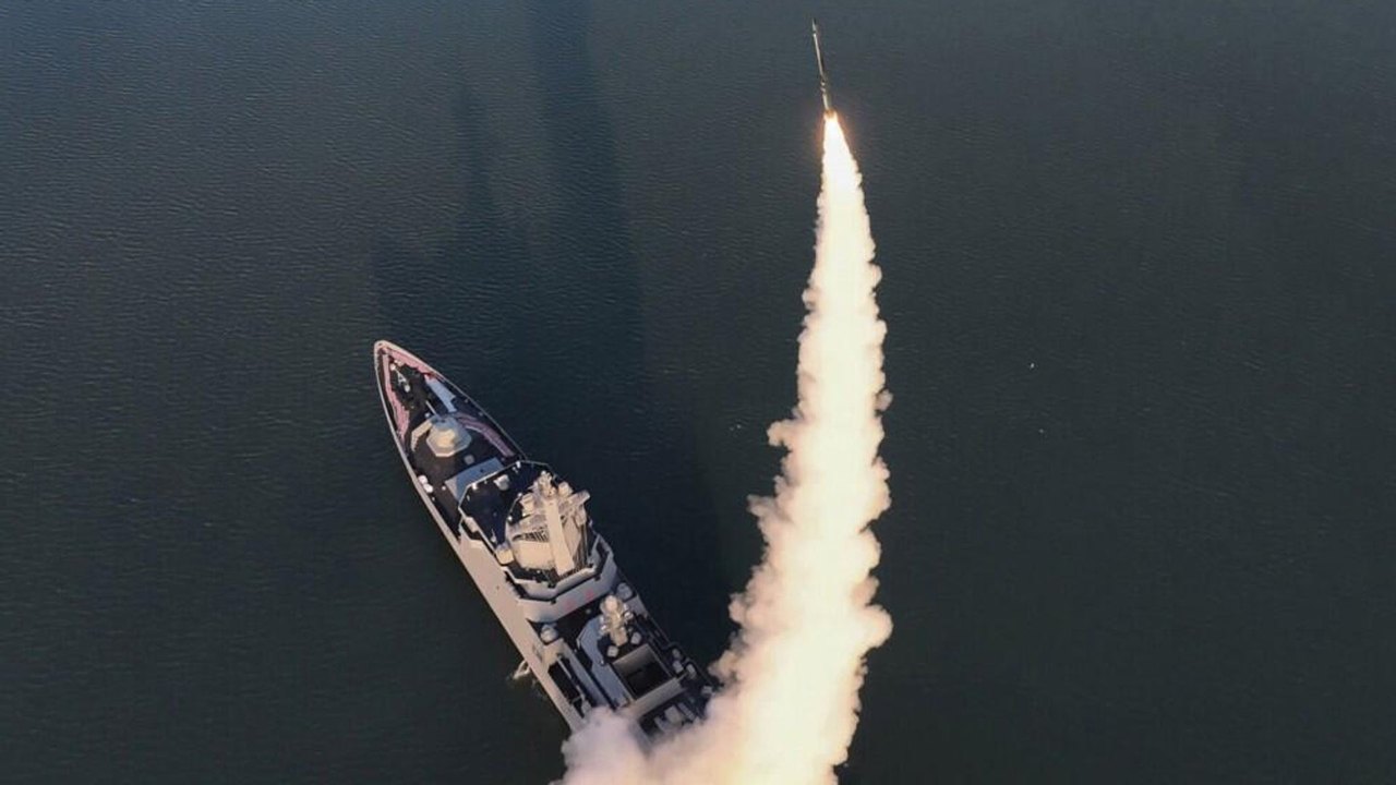 Mídia: Pyongyang amplia poder naval e pressiona Washington com novo destróier nuclear