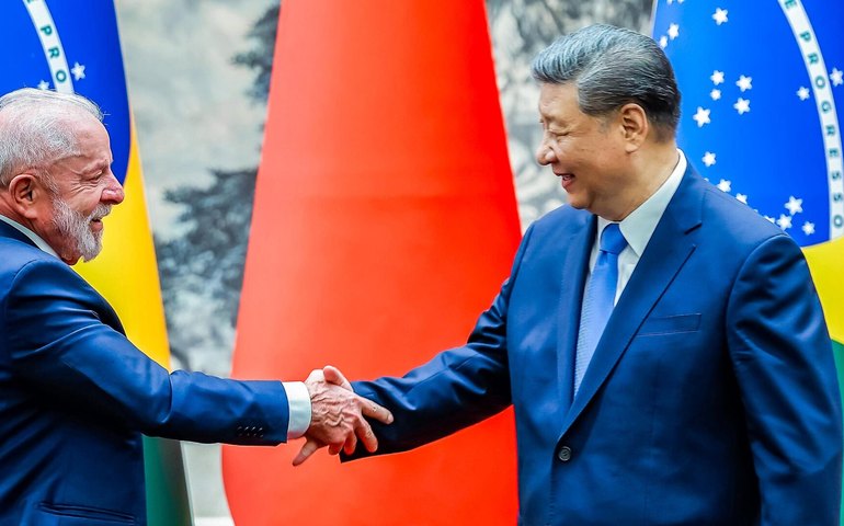 China e Brasil ampliam parceria espacial com Internet via satélite e novo laboratório conjunto