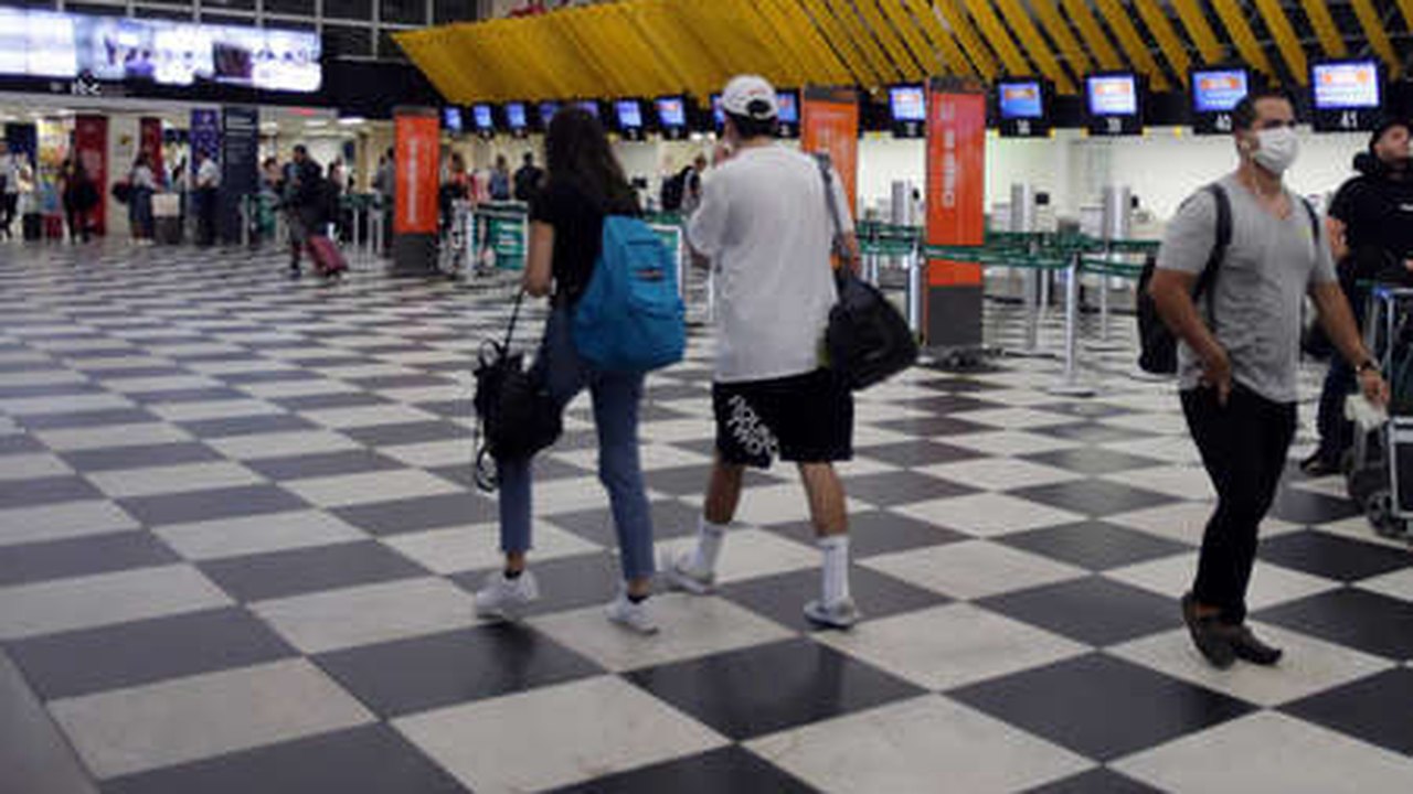 Brasileiro percorre, em média, 174 km até aeroporto mais próximo, diz IBGE