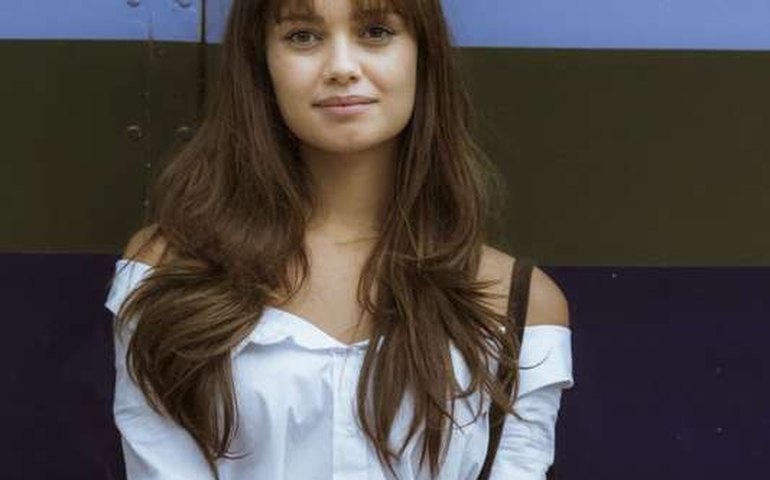 Sophie Charlotte não se preocupa com nudez em série: ”Sexo faz parte da vida”