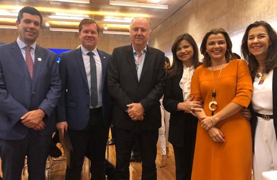Prefeitos alagoanos recebem bancada em Brasília
