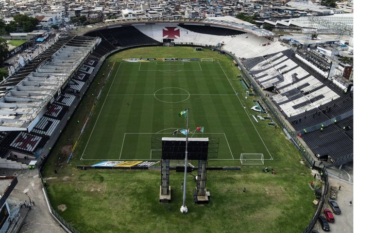 Vasco e CSA decidem vaga nas quartas da Copa do Brasil em clima de tensão