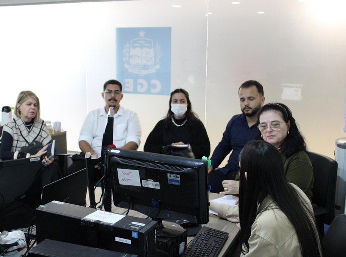 CGE promove capacitação sobre ouvidoria e transparência com servidores da Sesau