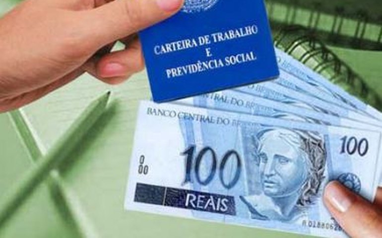 Salário mínimo de R$ 724 entra em vigor