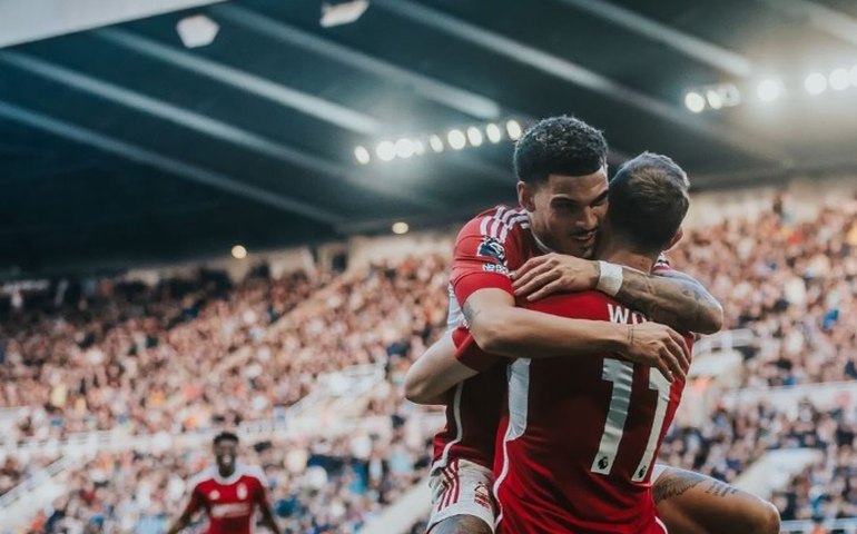 Nottingham Forest derrota Newcastle com bela assistência de Murillo, ex-zagueiro do Corinthians